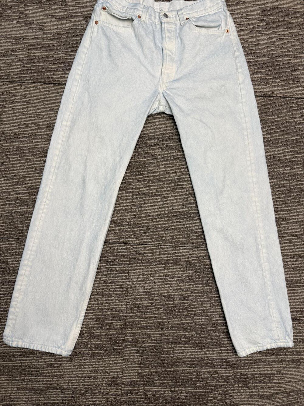 Vintage Levis 501 Jeans Mens 33x32 Straight Leg Button Fly Denim USA 90s